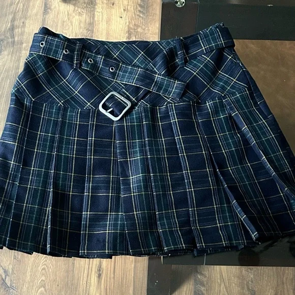 Stylish Plaid Mini Skirt with Belt - Picture 9 of 9
